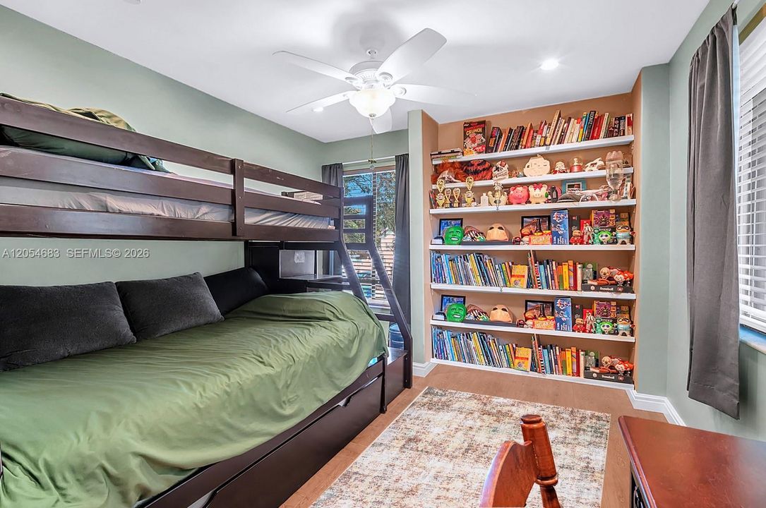 En Venta: $798,000 (4 camas, 3 baños, 2134 Pies cuadrados)