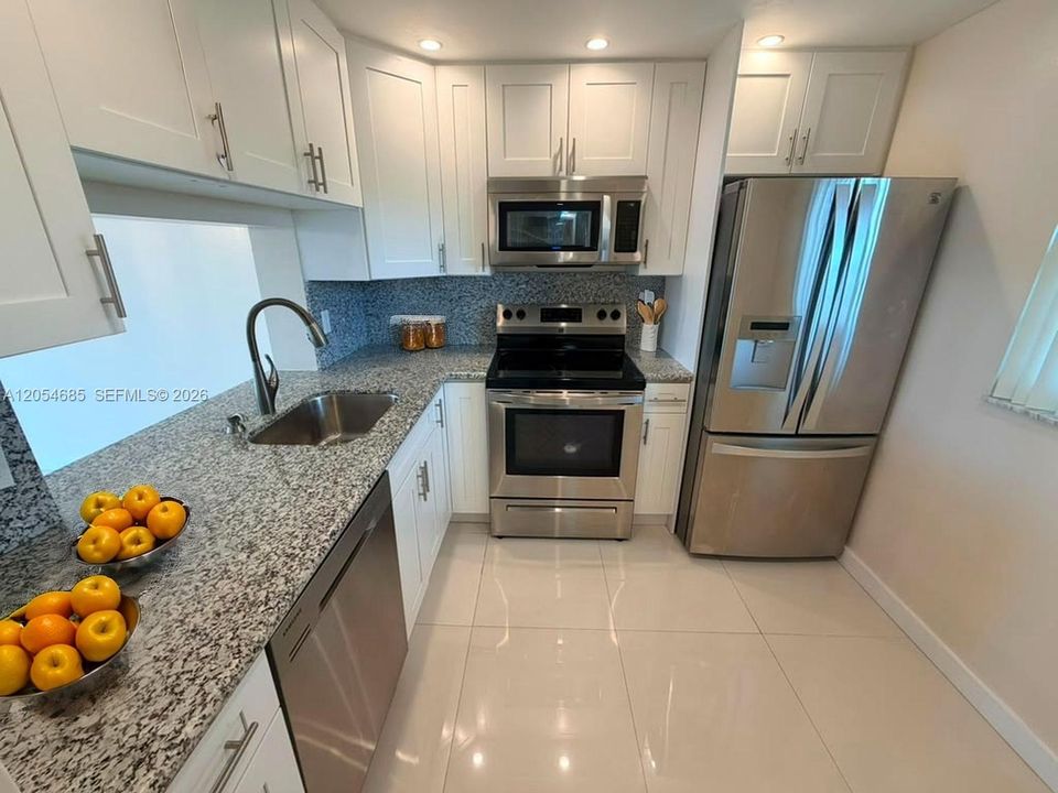 В аренду: $1,850 (1 спален, 1 ванн, 870 Квадратных фут)