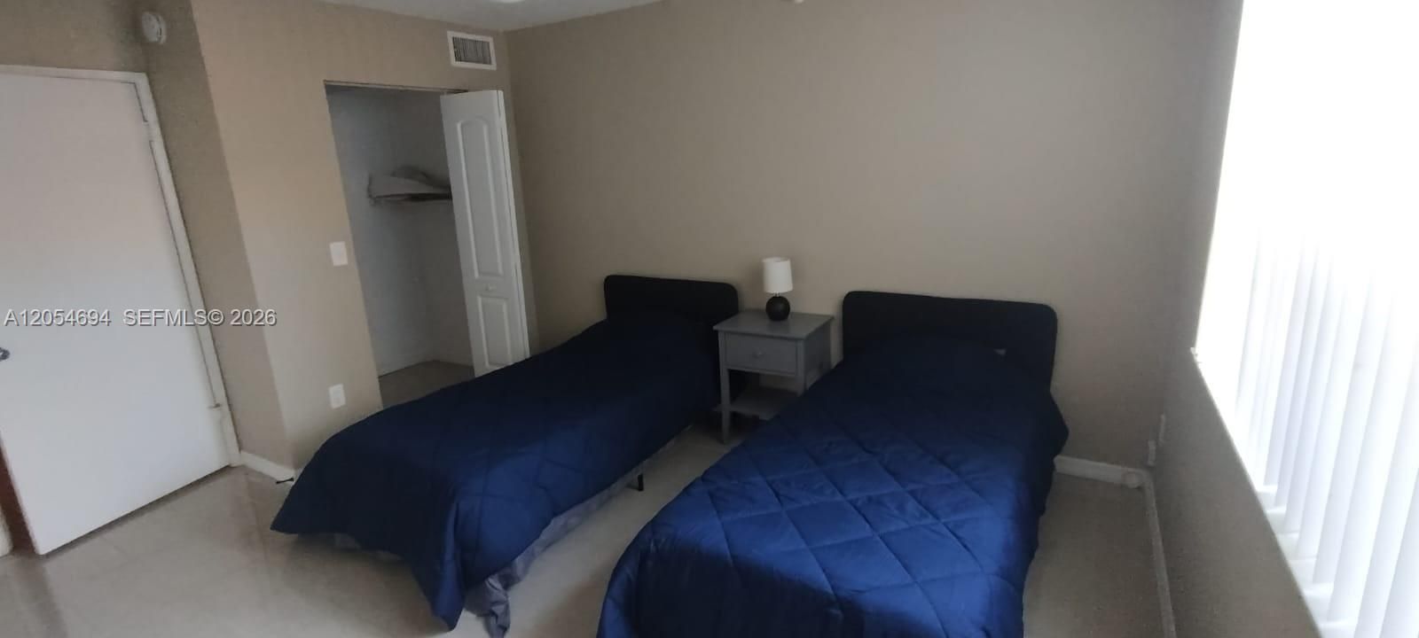 На продажу: $299,000 (2 спален, 2 ванн, 1036 Квадратных фут)