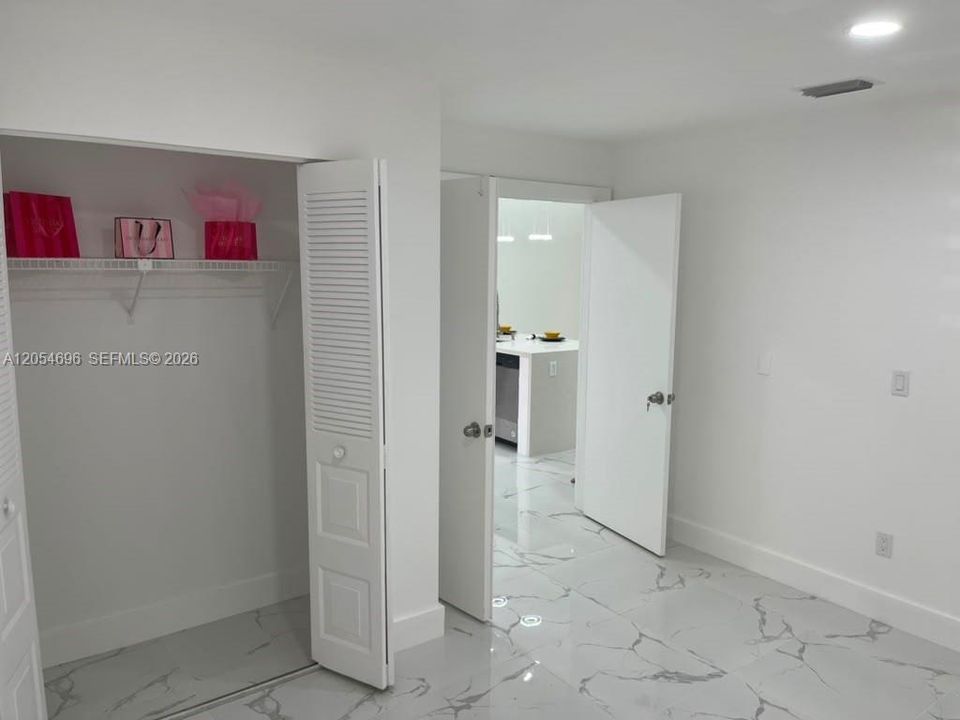For Rent: $2,900 (2 beds, 2 baths, 1200 Square Feet)