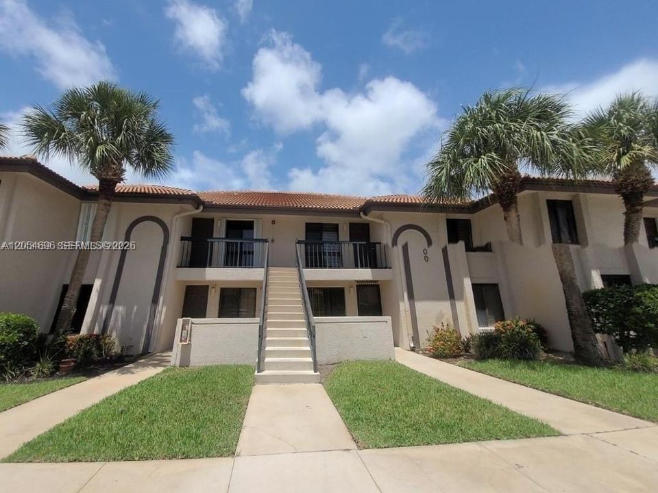 For Rent: $2,900 (2 beds, 2 baths, 1200 Square Feet)
