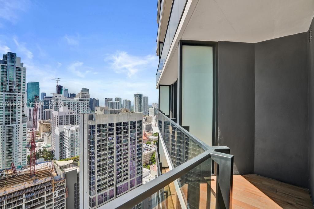 For Sale: $600,000 (0 beds, 1 baths, 357 Square Feet)