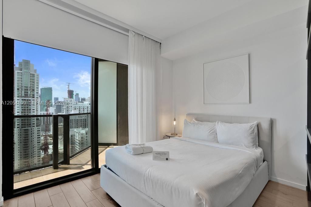 For Sale: $600,000 (0 beds, 1 baths, 357 Square Feet)