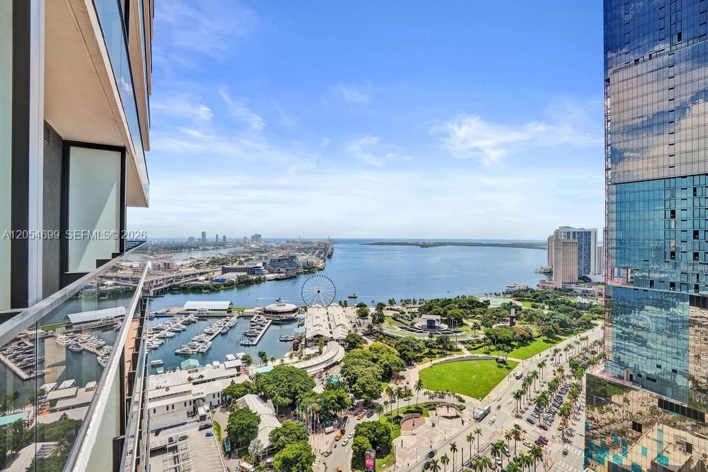 For Sale: $600,000 (0 beds, 1 baths, 357 Square Feet)