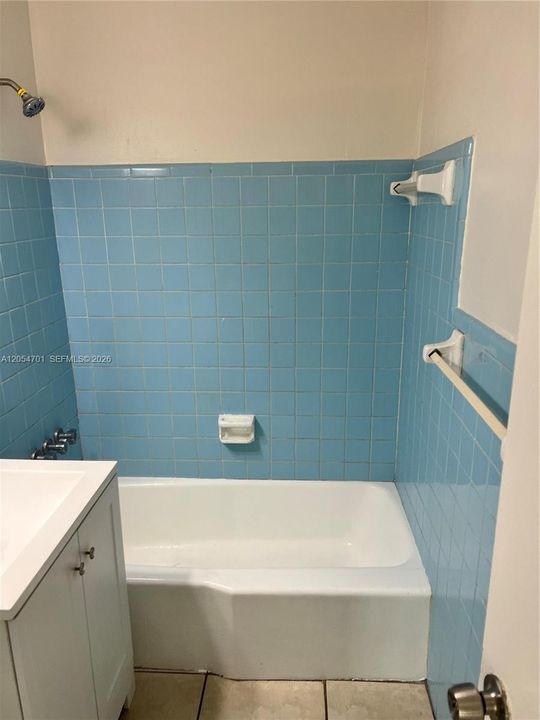 В аренду: $1,800 (2 спален, 1 ванн, 12626 Квадратных фут)