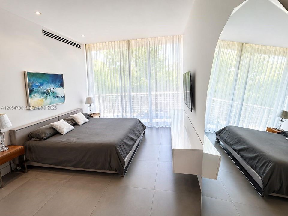 В аренду: $12,000 (3 спален, 3 ванн, 2387 Квадратных фут)