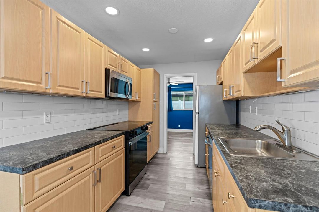 UNIT 9 KITCHEN