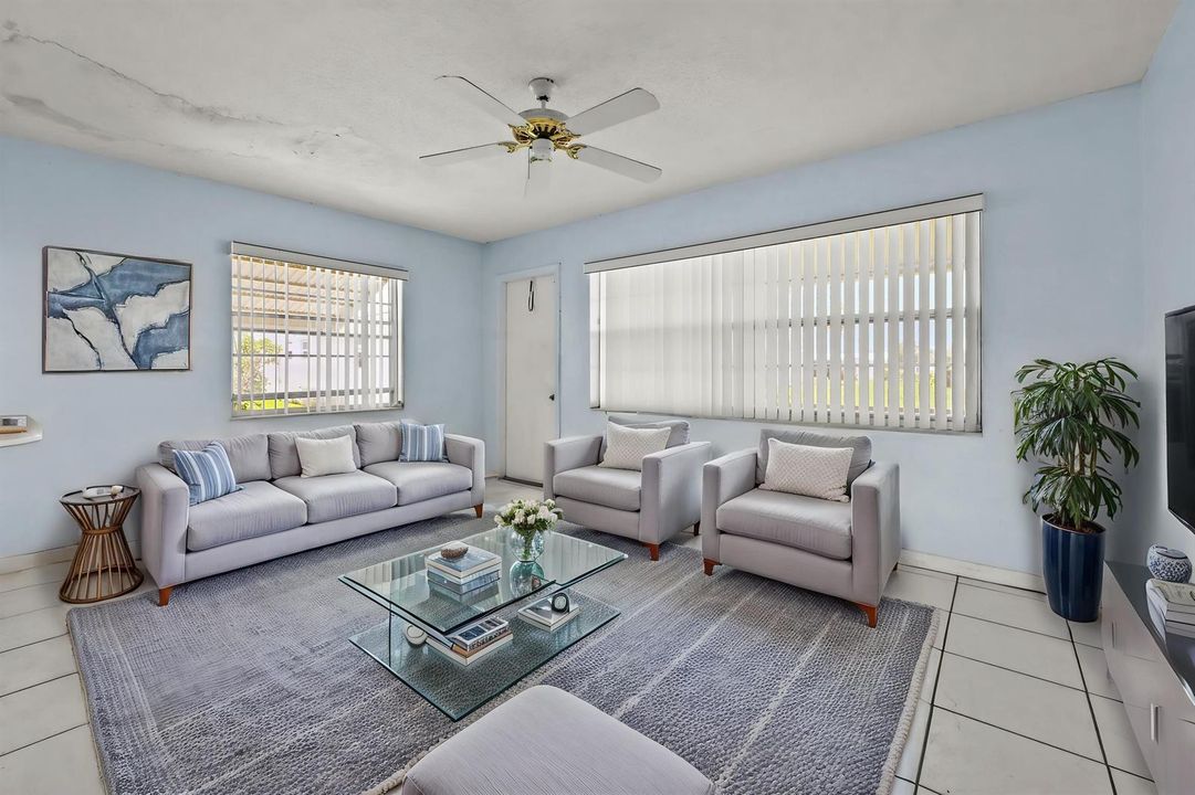 07-Family-room-01_VS