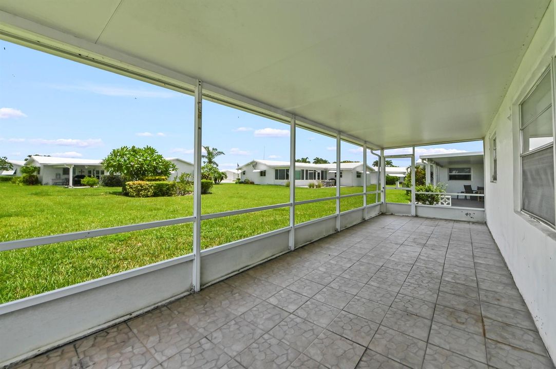 16 Patio 01
