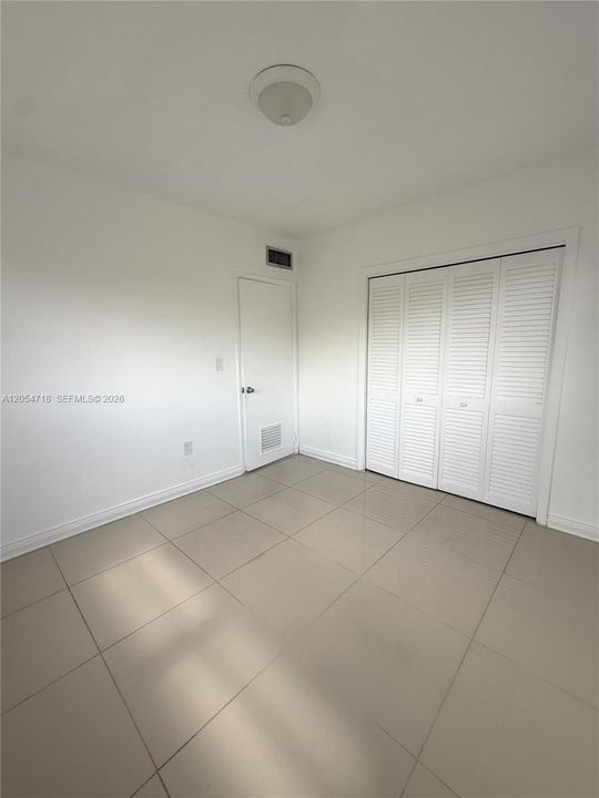 В аренду: $2,295 (2 спален, 1 ванн, 950 Квадратных фут)