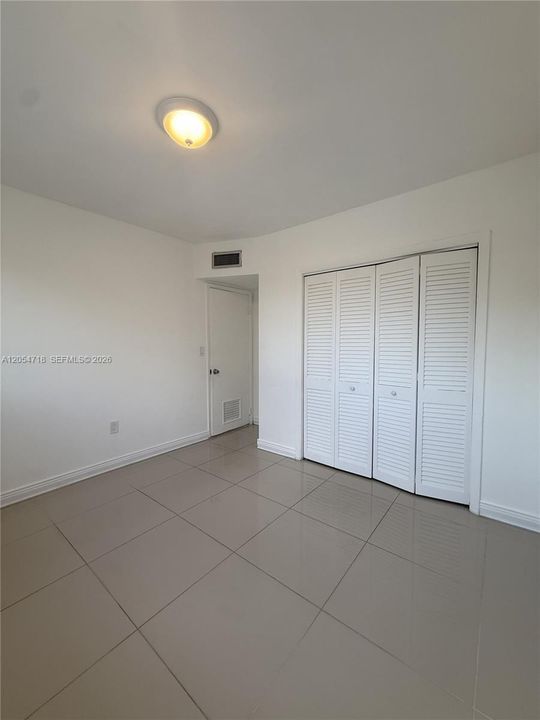 В аренду: $2,295 (2 спален, 1 ванн, 950 Квадратных фут)