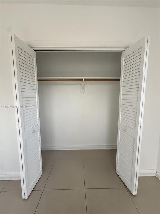 В аренду: $2,295 (2 спален, 1 ванн, 950 Квадратных фут)