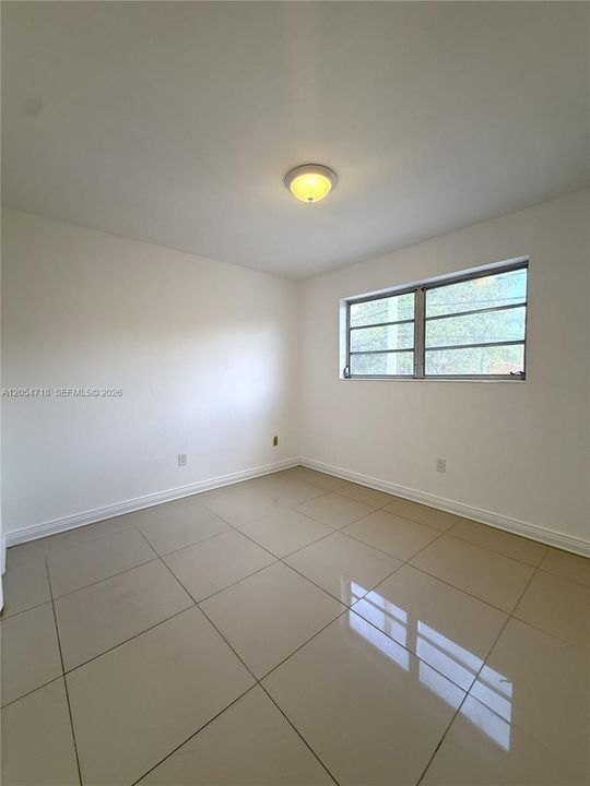 В аренду: $2,295 (2 спален, 1 ванн, 950 Квадратных фут)