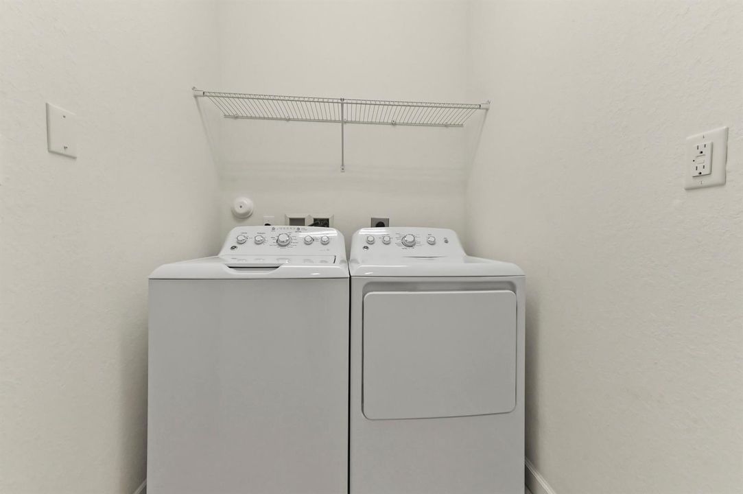 14 Laundry room 01