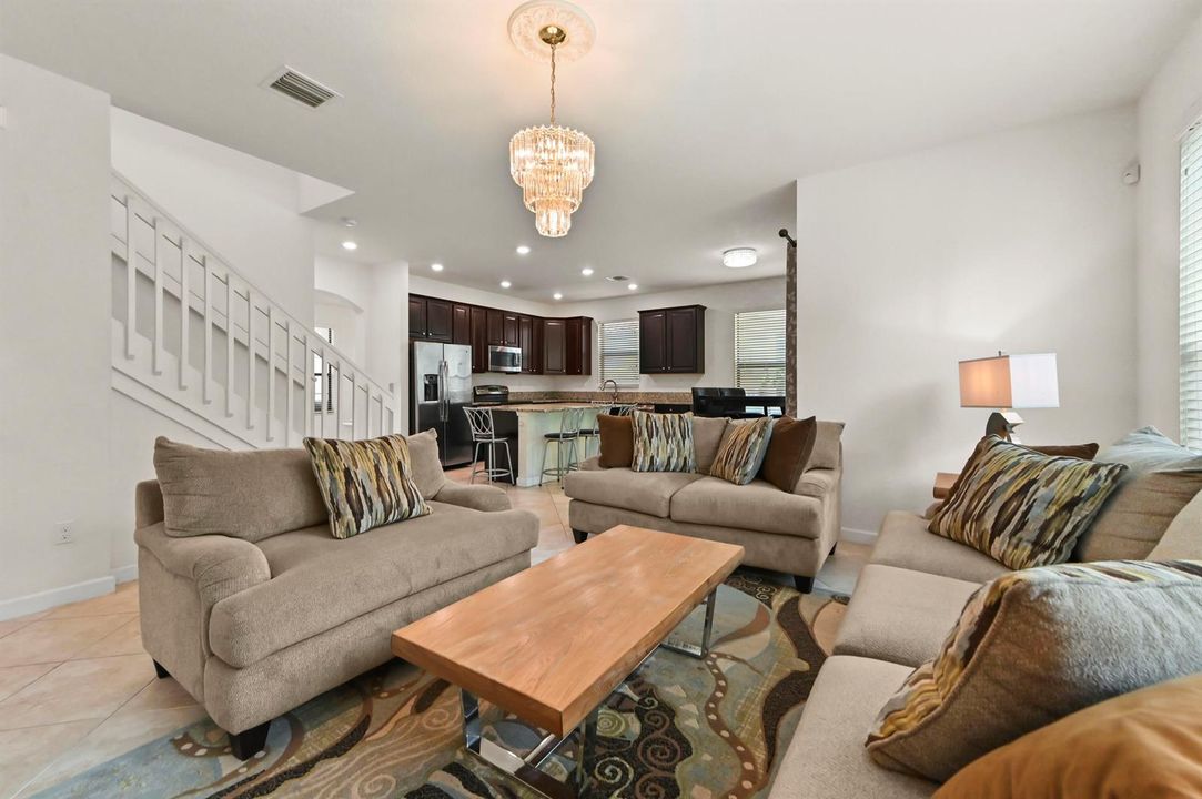 08 Living Room 05