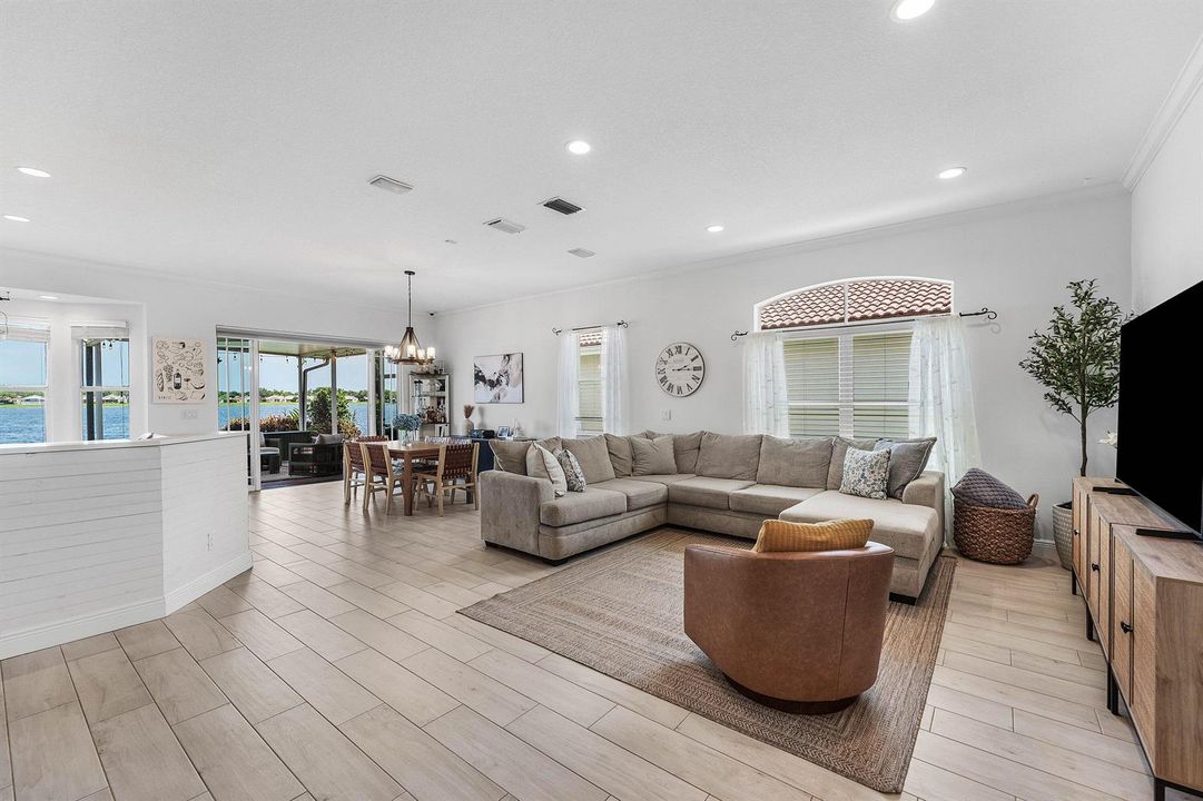 010-3724CocoLakeDrive-CoconutCreek-FL-33