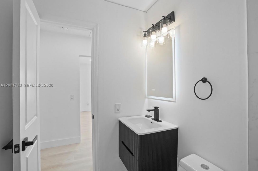 En Venta: $635,000 (0 camas, 0 baños, 1454 Pies cuadrados)