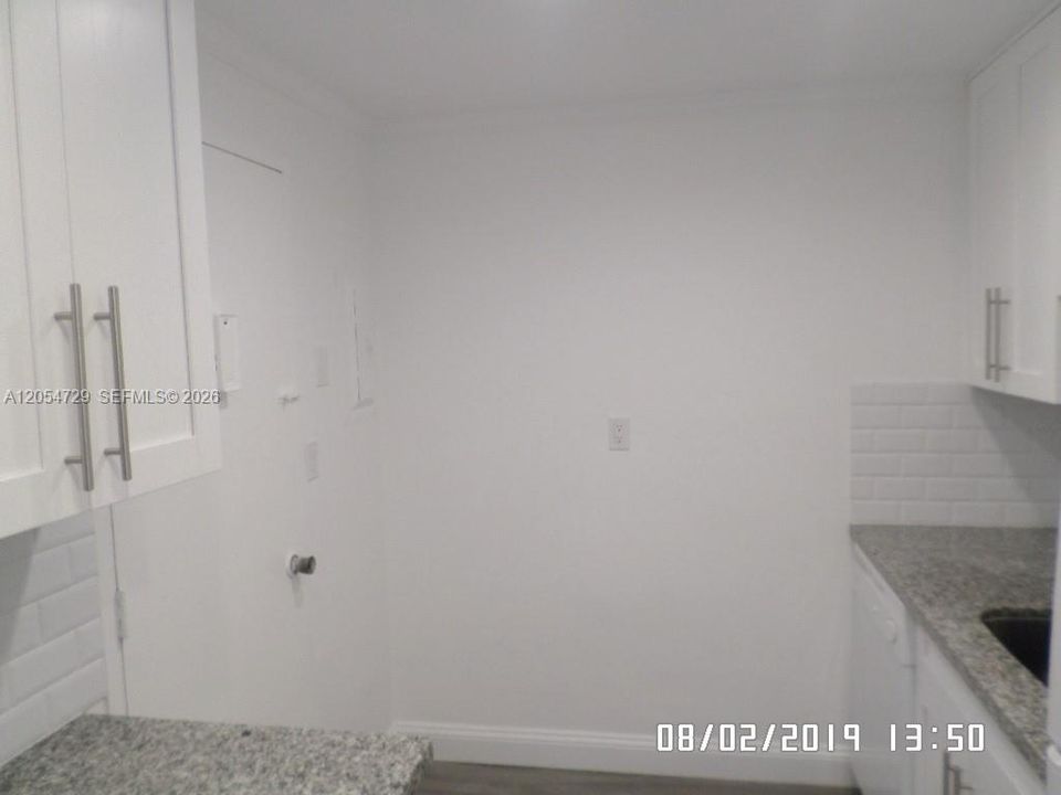 1865 79 ST CAUSEWAY # 6J NORTH BAY
