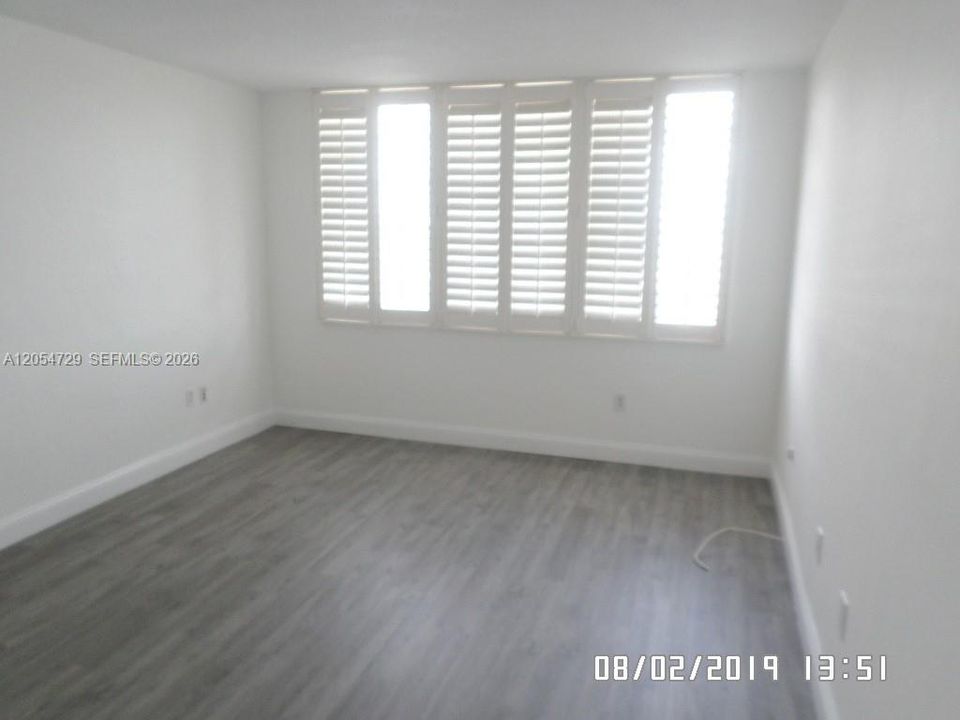 1865 79 ST CAUSEWAY # 6J NORTH BAY