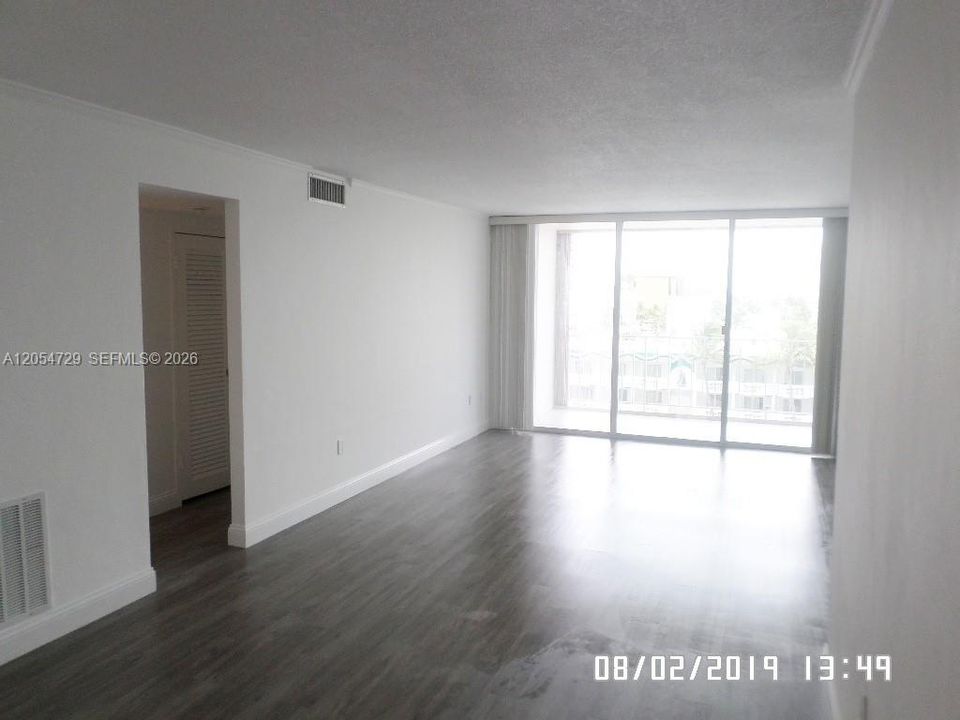 1865 79 ST CAUSEWAY # 6J NORTH BAY