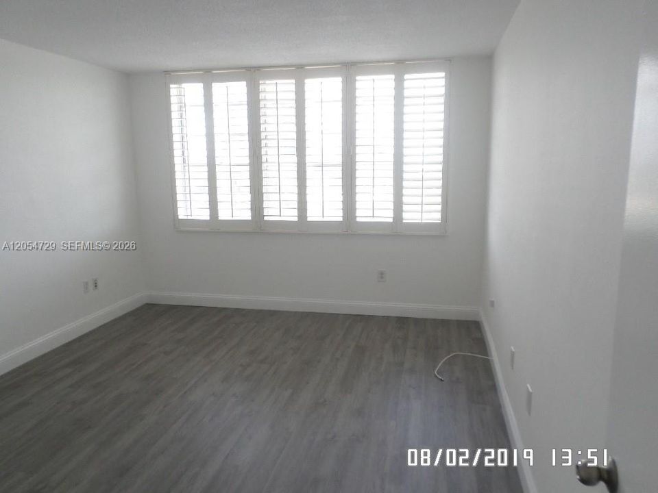 1865 79 ST CAUSEWAY # 6J NORTH BAY
