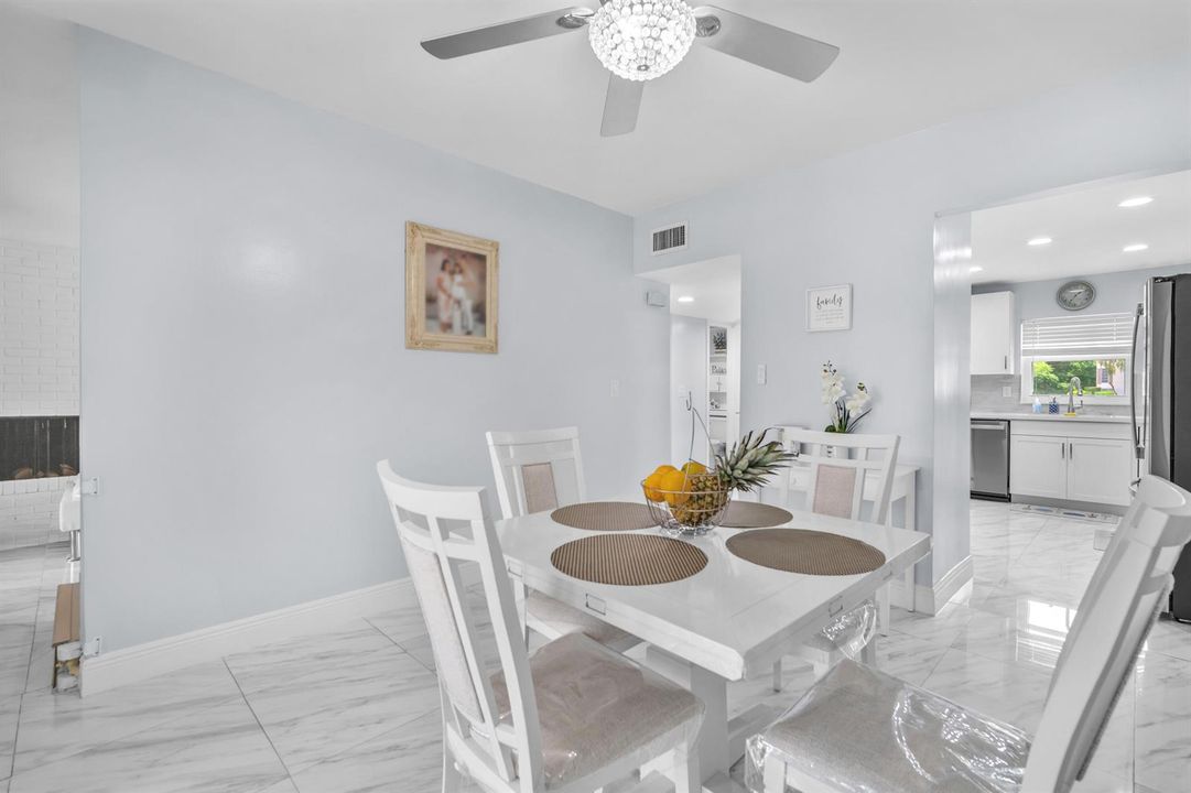 3119 N Palm Aire Dining (3)