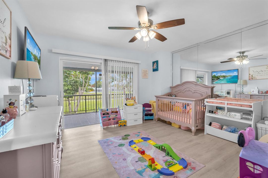 3119 N Palm Aire Bedroom