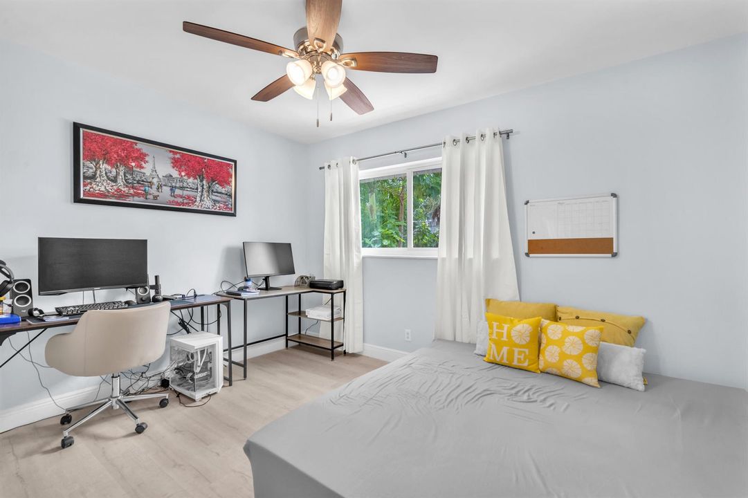 3119 N Palm Aire Bedroom (3)