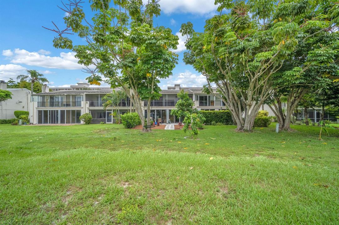 3119 N Palm Aire (17)