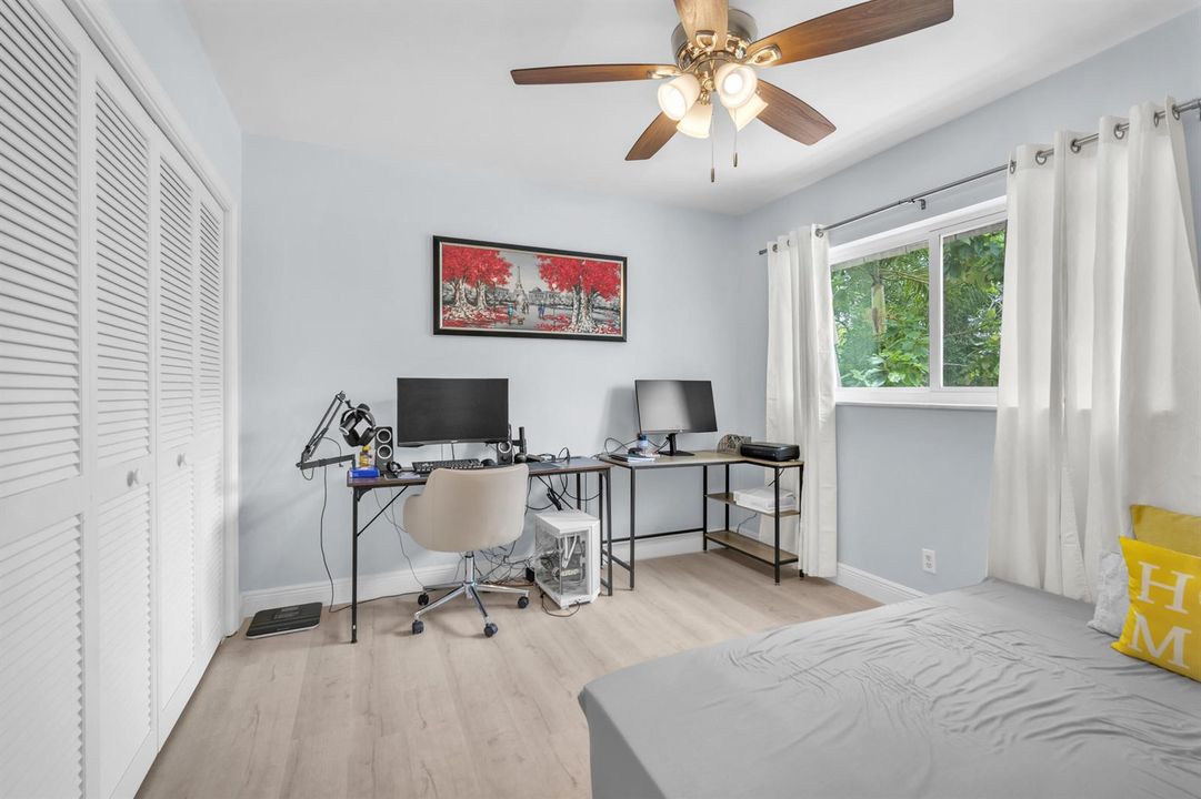 3119 N Palm Aire Bedroom (4)