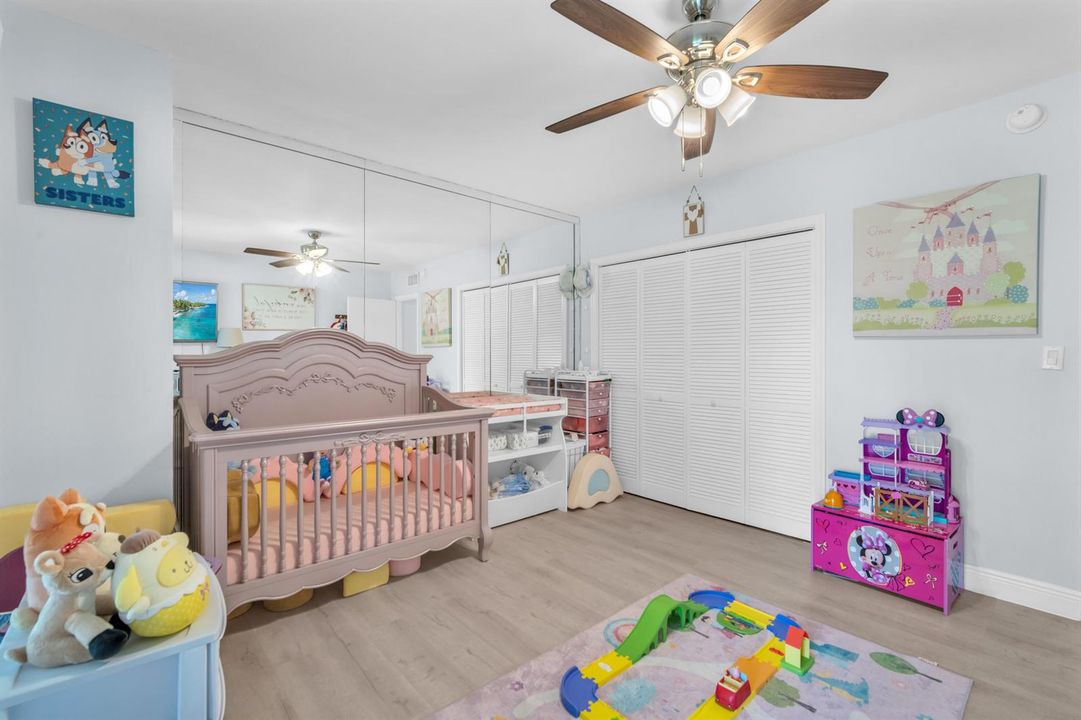 3119 N Palm Aire Bedroom (2)