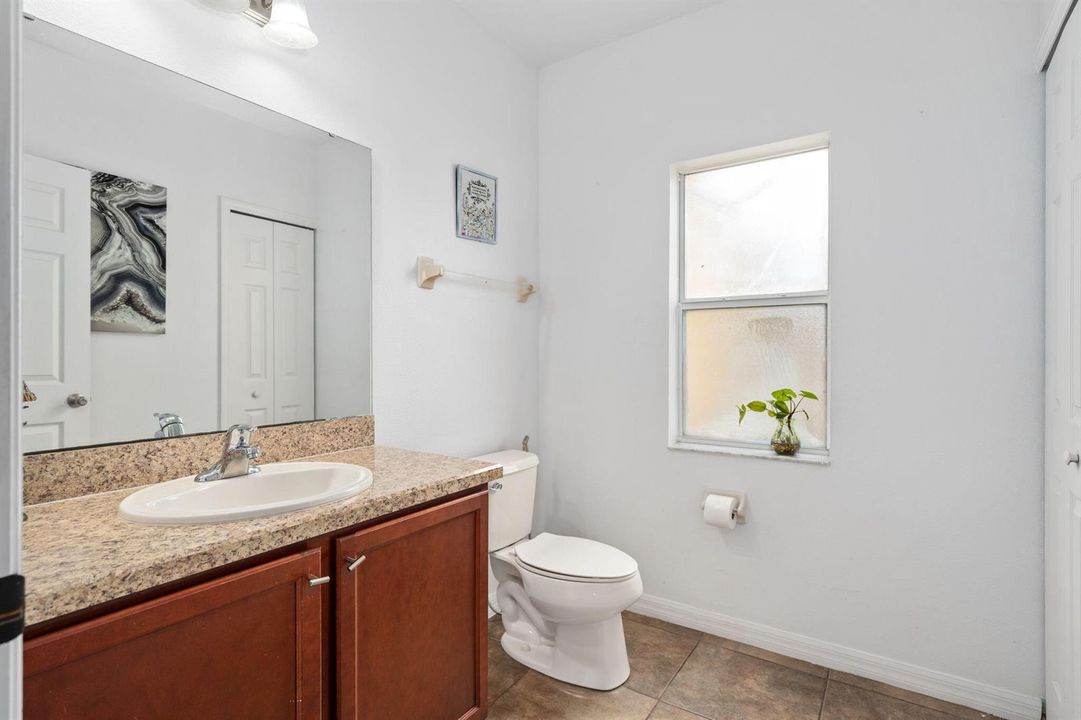 16-web-or-mls-4156 Key Colony Pl-14