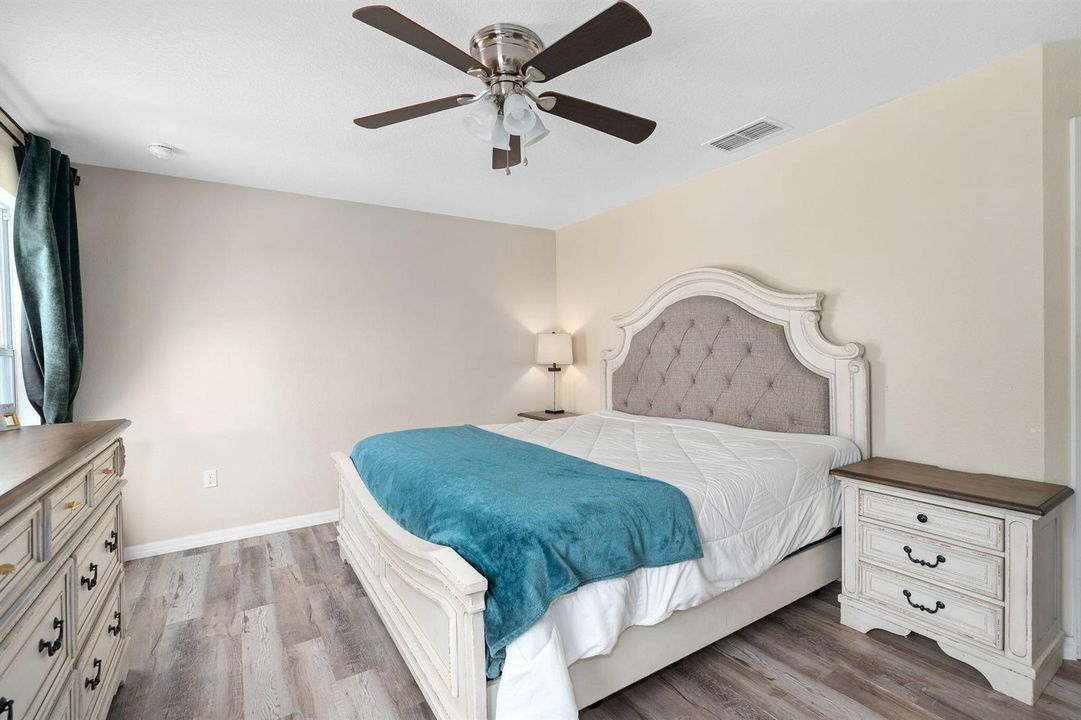 19-web-or-mls-4156 Key Colony Pl-20