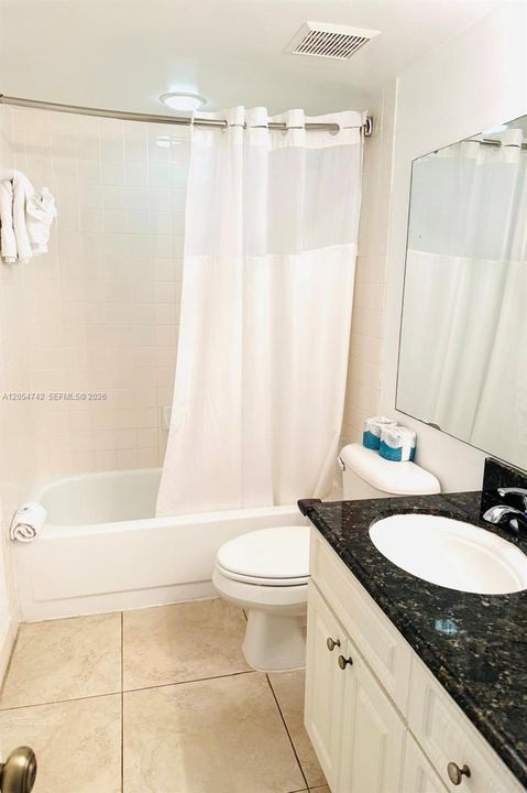 En Venta: $561,500 (2 camas, 2 baños, 826 Pies cuadrados)