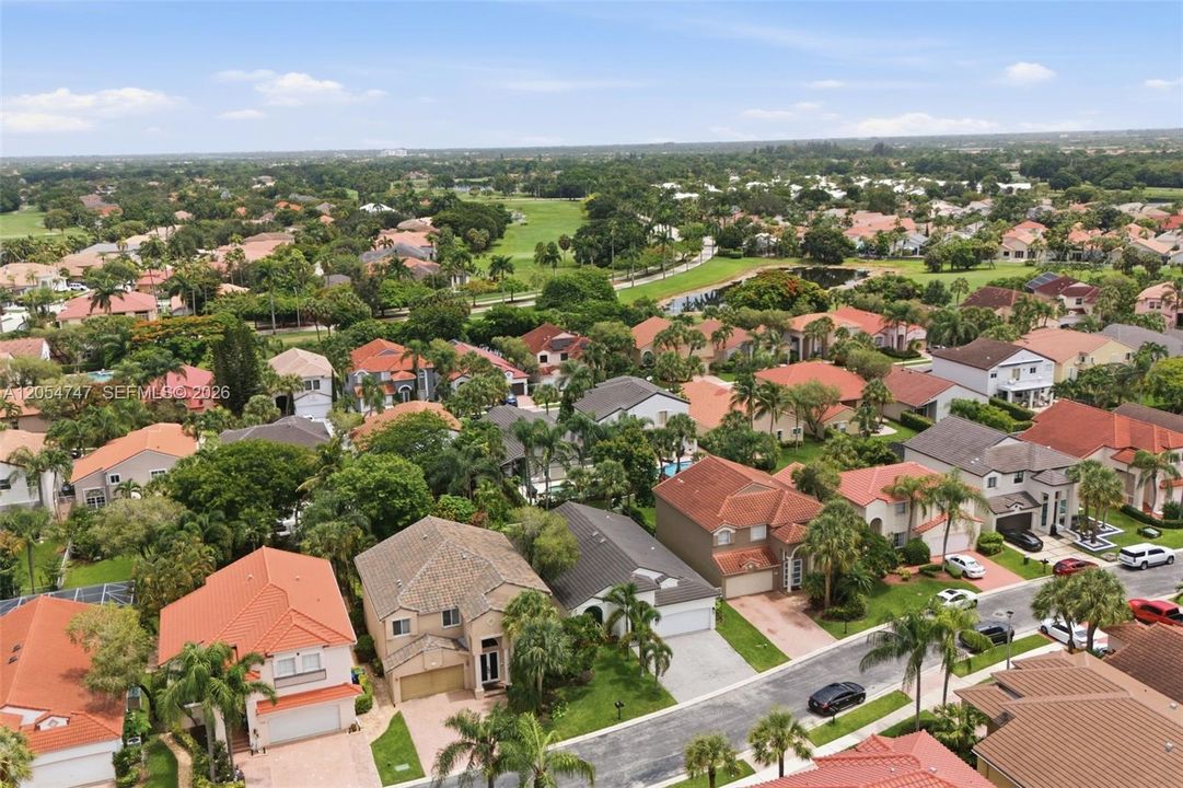 На продажу: $699,999 (3 спален, 2 ванн, 1774 Квадратных фут)
