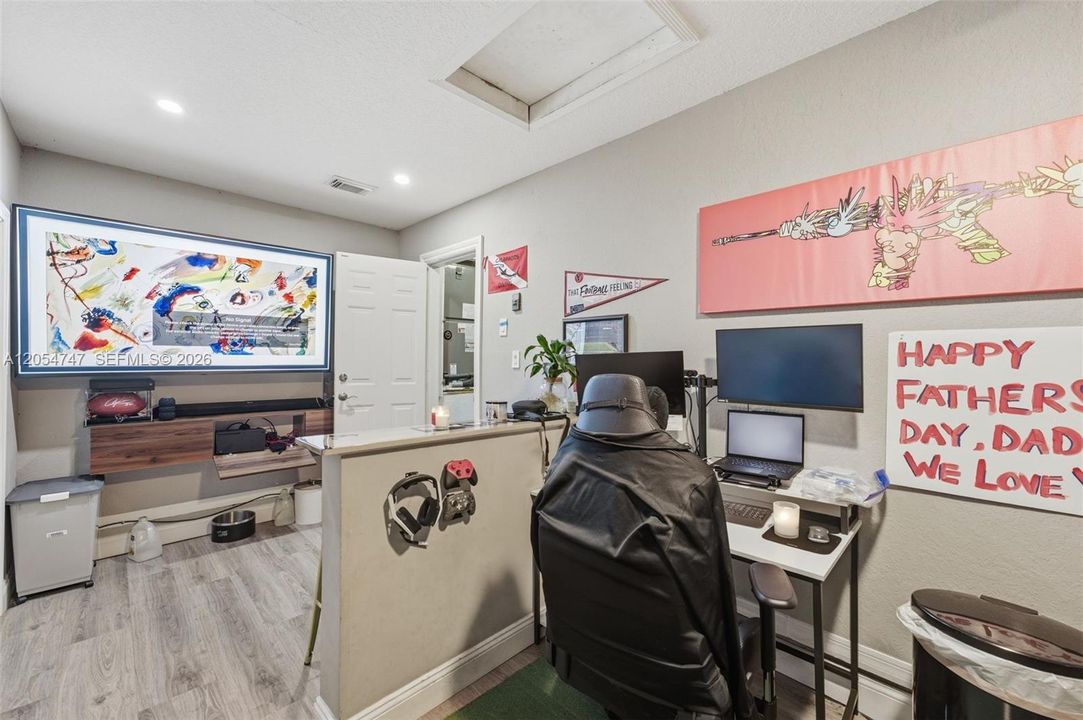 На продажу: $699,999 (3 спален, 2 ванн, 1774 Квадратных фут)
