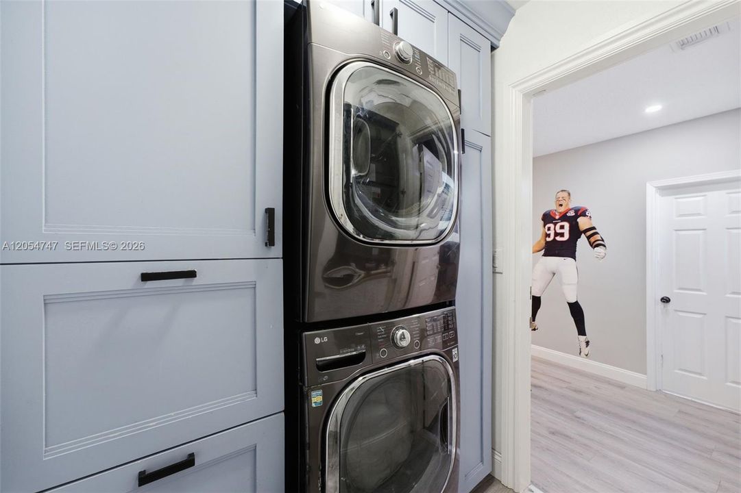На продажу: $699,999 (3 спален, 2 ванн, 1774 Квадратных фут)