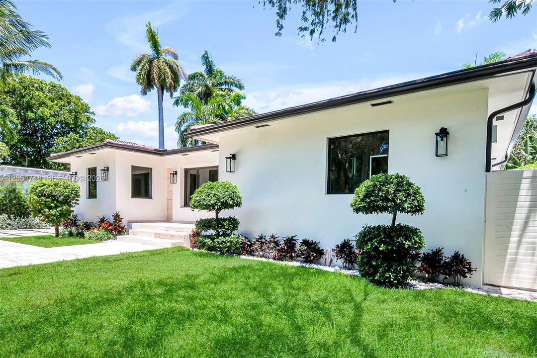 В аренду: $13,950 (4 спален, 3 ванн, 2251 Квадратных фут)