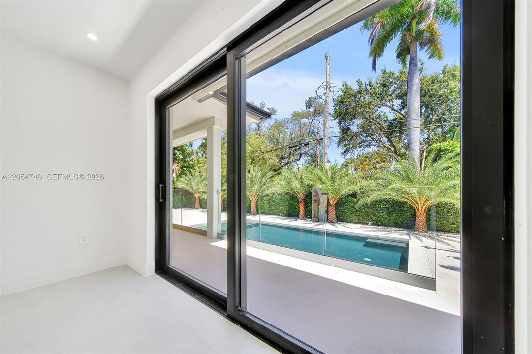 В аренду: $13,950 (4 спален, 3 ванн, 2251 Квадратных фут)