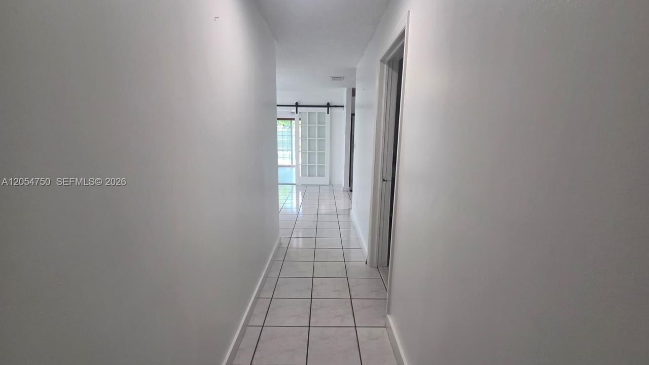 For Rent: $3,600 (5 beds, 3 baths, 1685 Square Feet)
