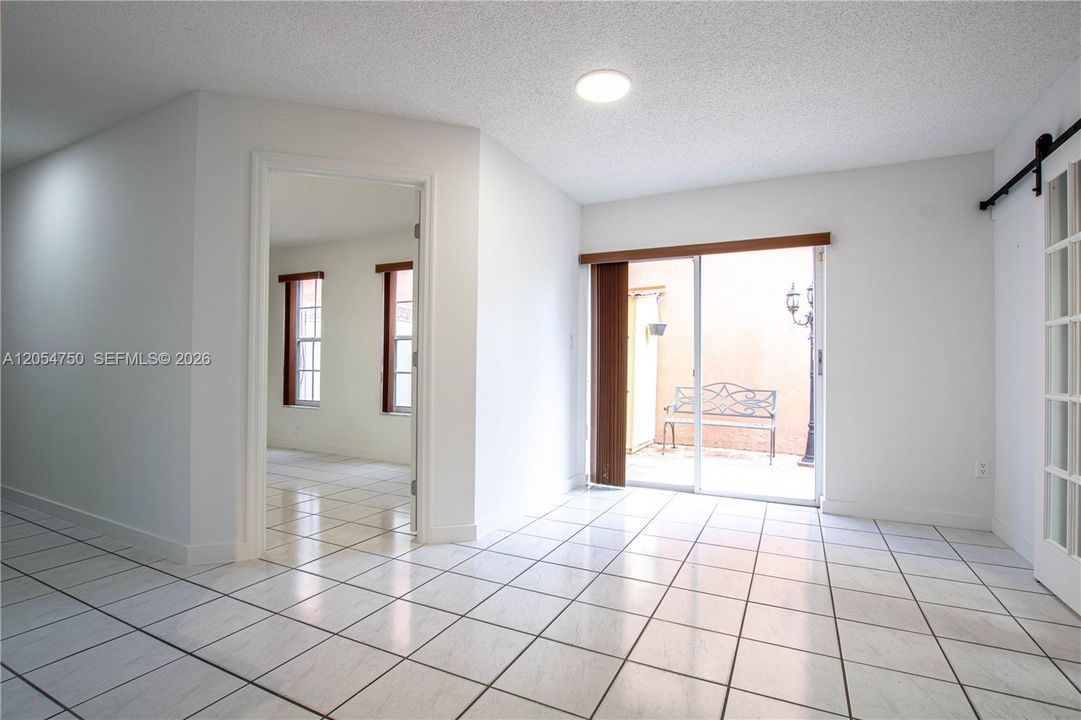 For Rent: $3,600 (5 beds, 3 baths, 1685 Square Feet)