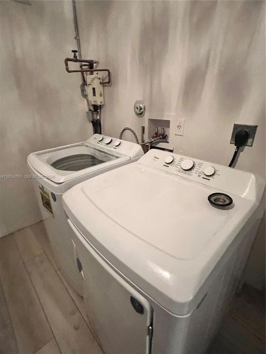 En Venta: $470,000 (3 camas, 2 baños, 1496 Pies cuadrados)