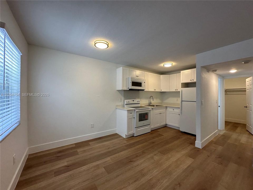В аренду: $1,595 (1 спален, 1 ванн, 0 Квадратных фут)