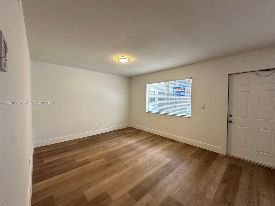 В аренду: $1,595 (1 спален, 1 ванн, 0 Квадратных фут)