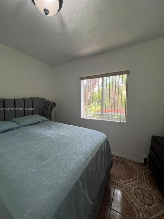 For Sale: $199,000 (2 beds, 2 baths, 940 Square Feet)