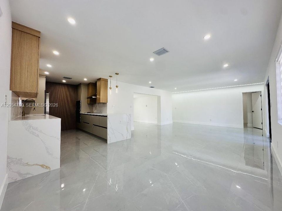 На продажу: $830,000 (3 спален, 2 ванн, 1400 Квадратных фут)