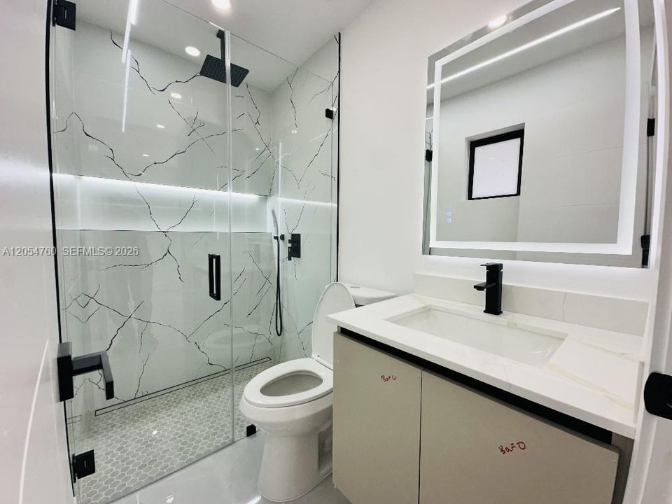 На продажу: $830,000 (3 спален, 2 ванн, 1400 Квадратных фут)