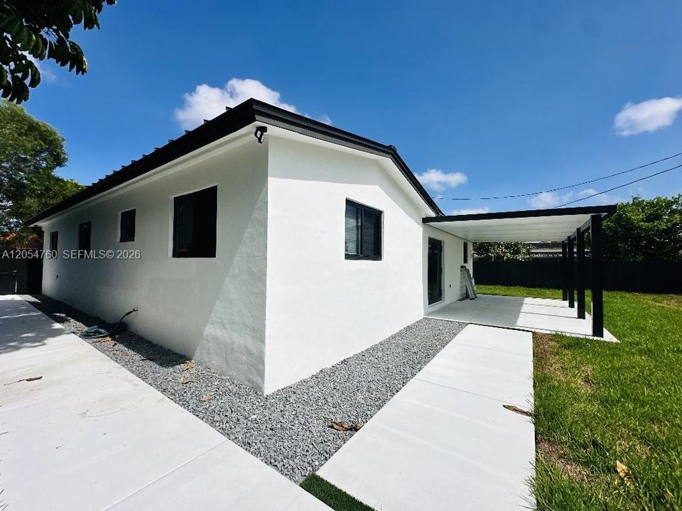 На продажу: $830,000 (3 спален, 2 ванн, 1400 Квадратных фут)