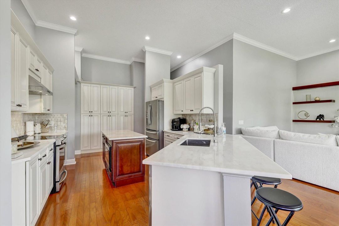 31-10370 NW 50th Ct-31