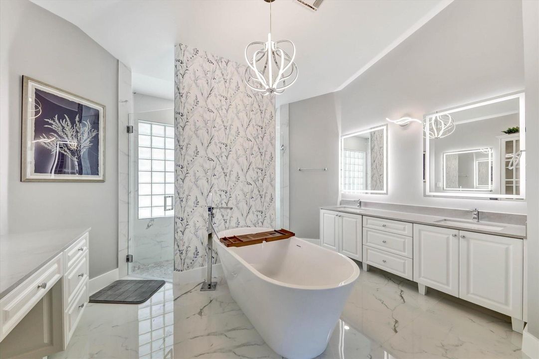 24-10370 NW 50th Ct-24